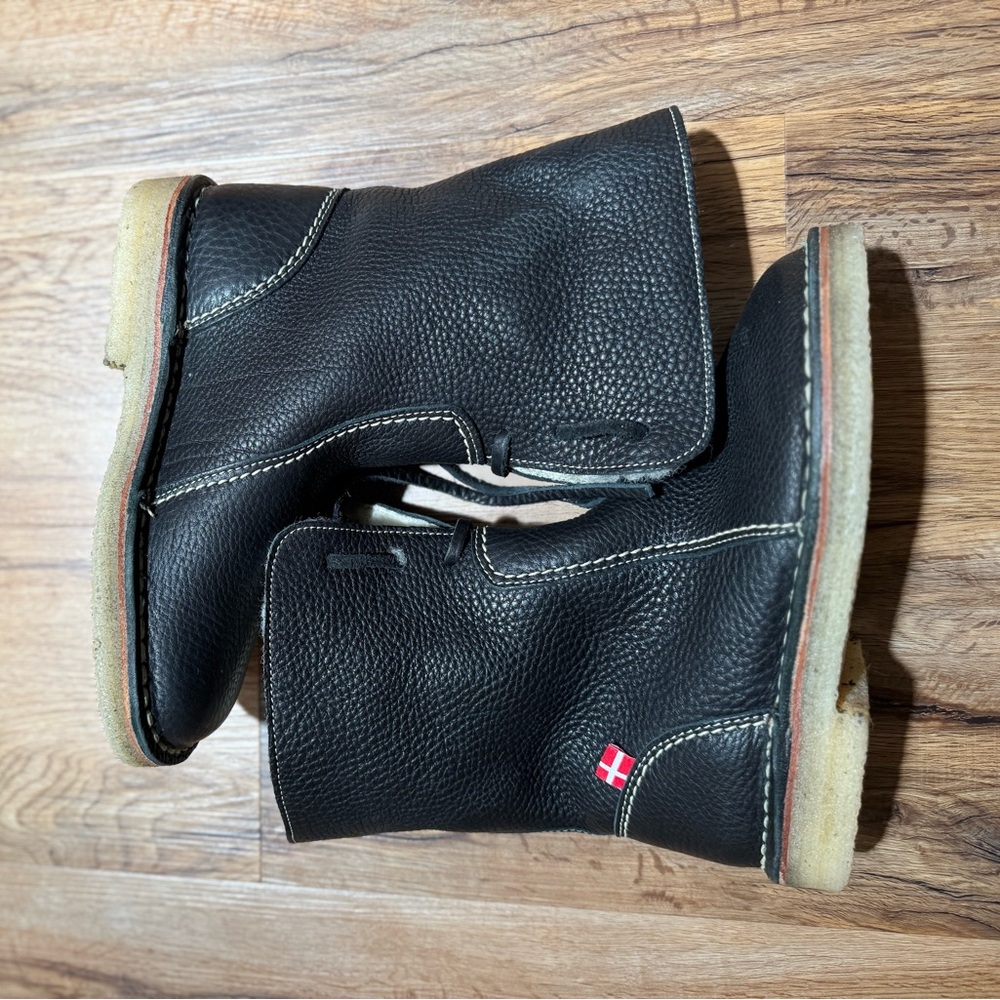 Århus wool lined leather boots